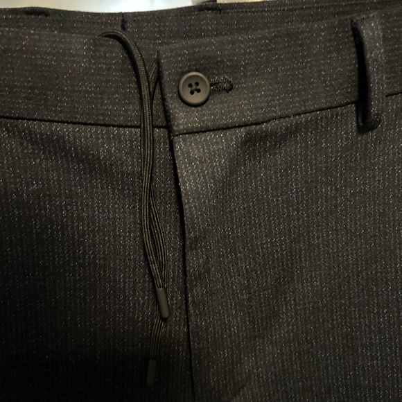 Brand new Zara Suit (blazer and matching pants) - Picture 2 of 10